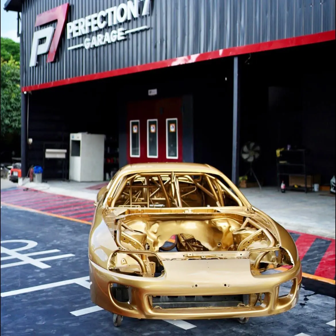 Toyota Supra MK4 งานสีทอง